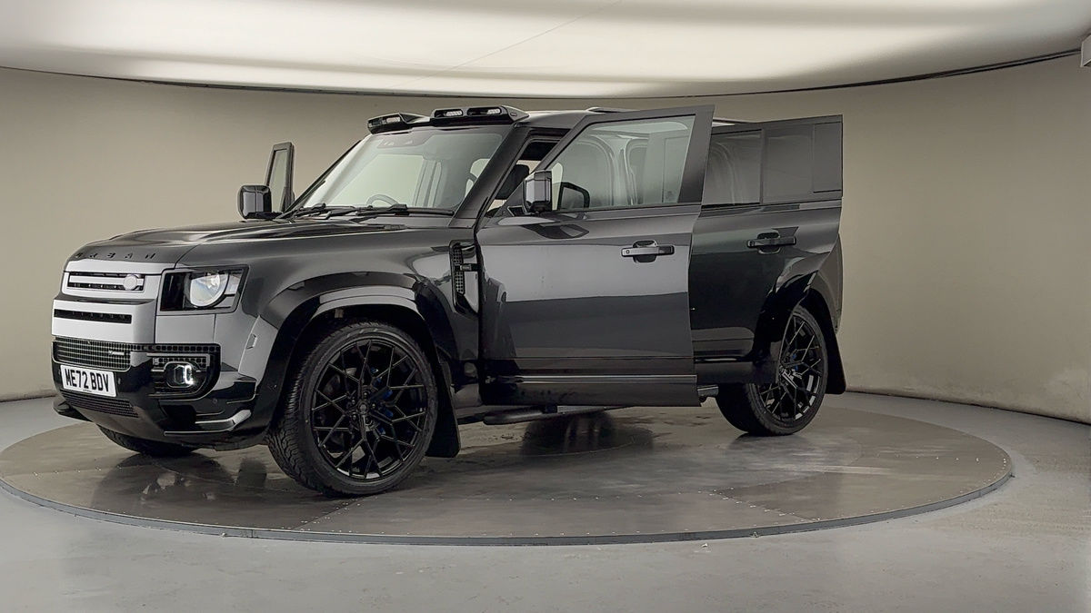 Land Rover Defender 110 Urban Image 22