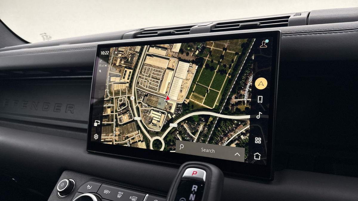 Land Rover Defender 110 Urban Image 17