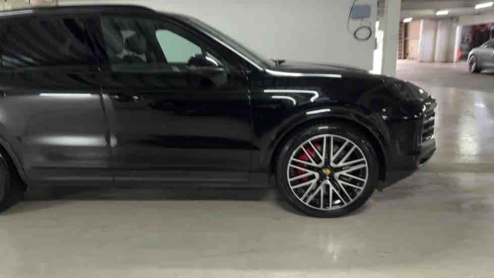 More views of Porsche Cayenne
