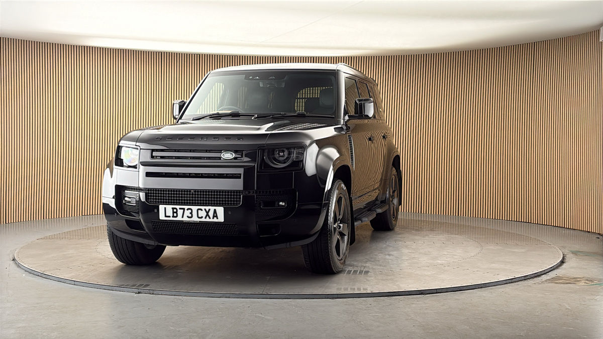 More views of Land Rover Defender 110