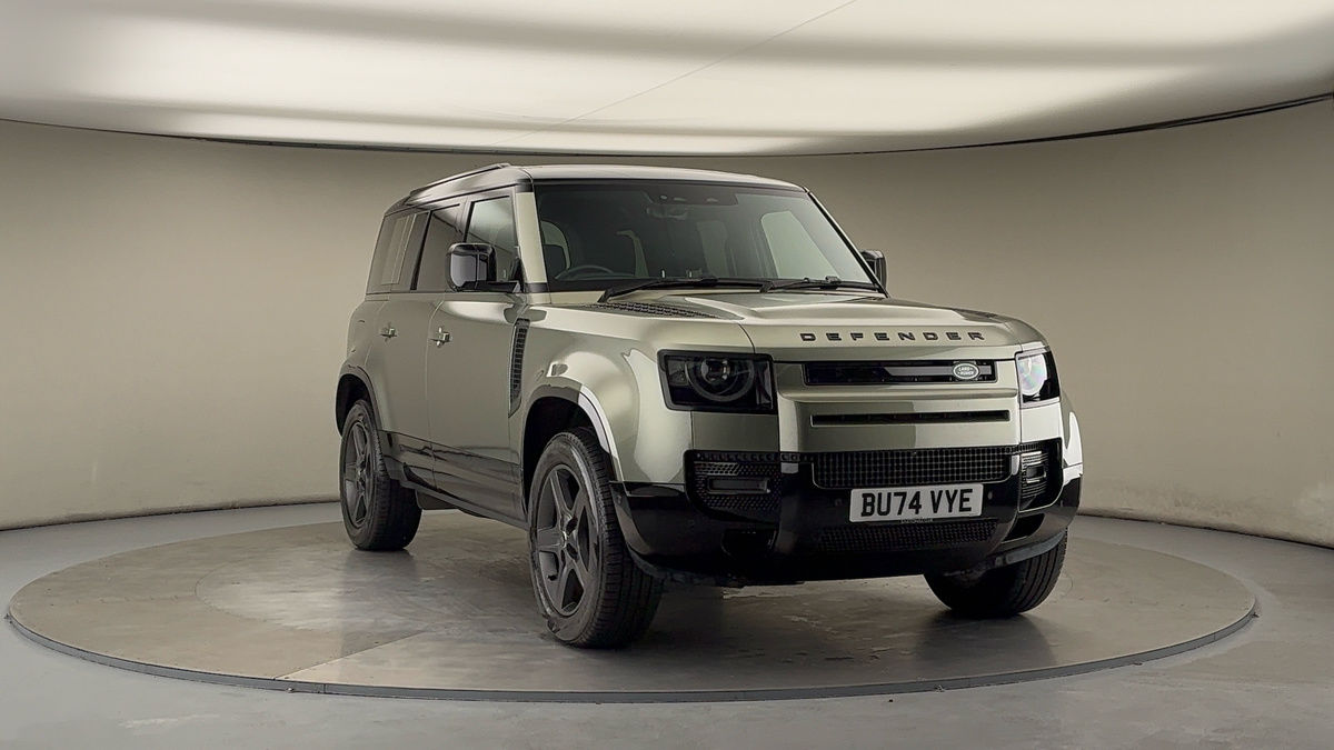 More views of Land Rover Defender 110