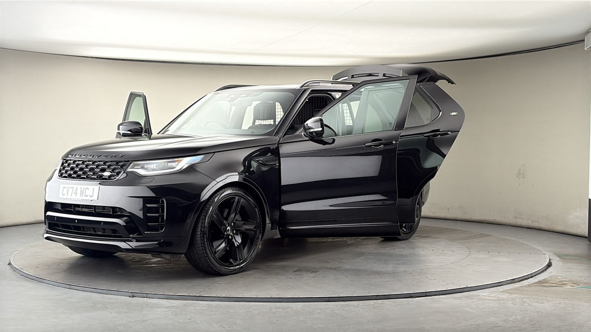 More views of Land Rover Discovery