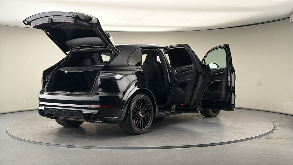 More views of Porsche Cayenne