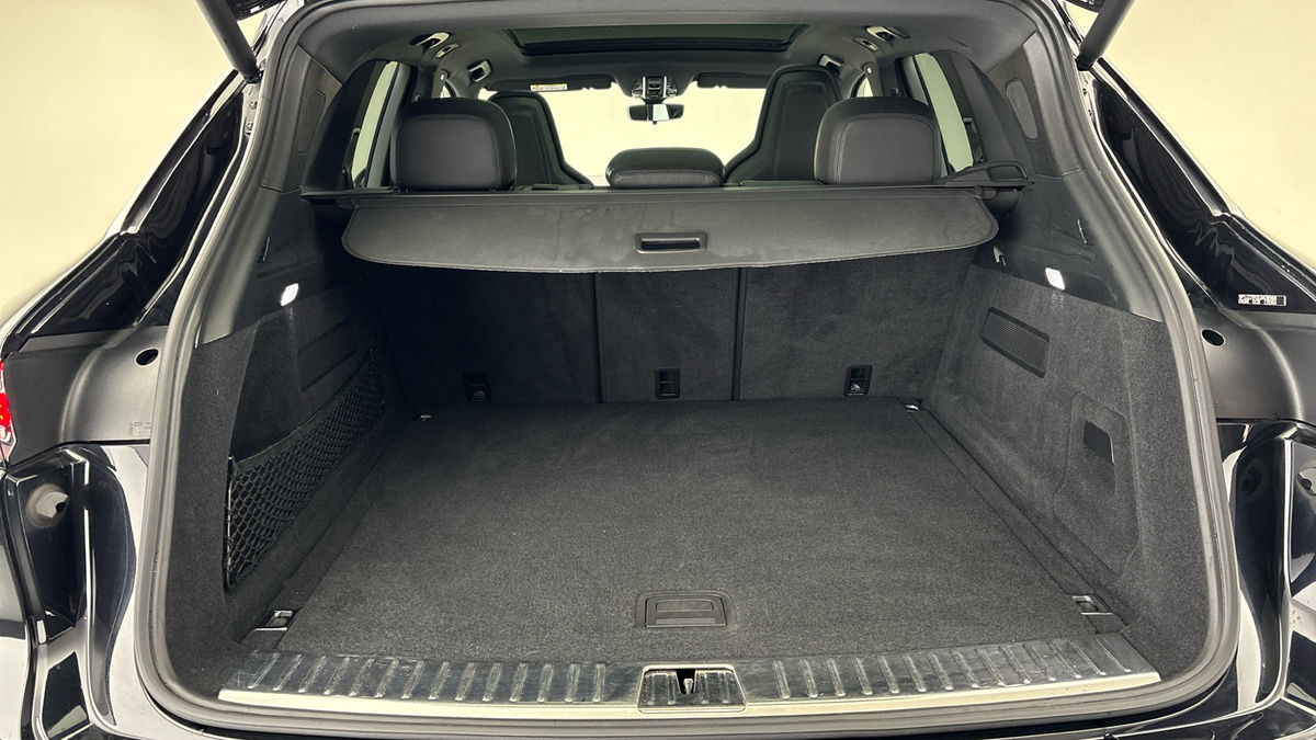 Porsche Cayenne Image 11