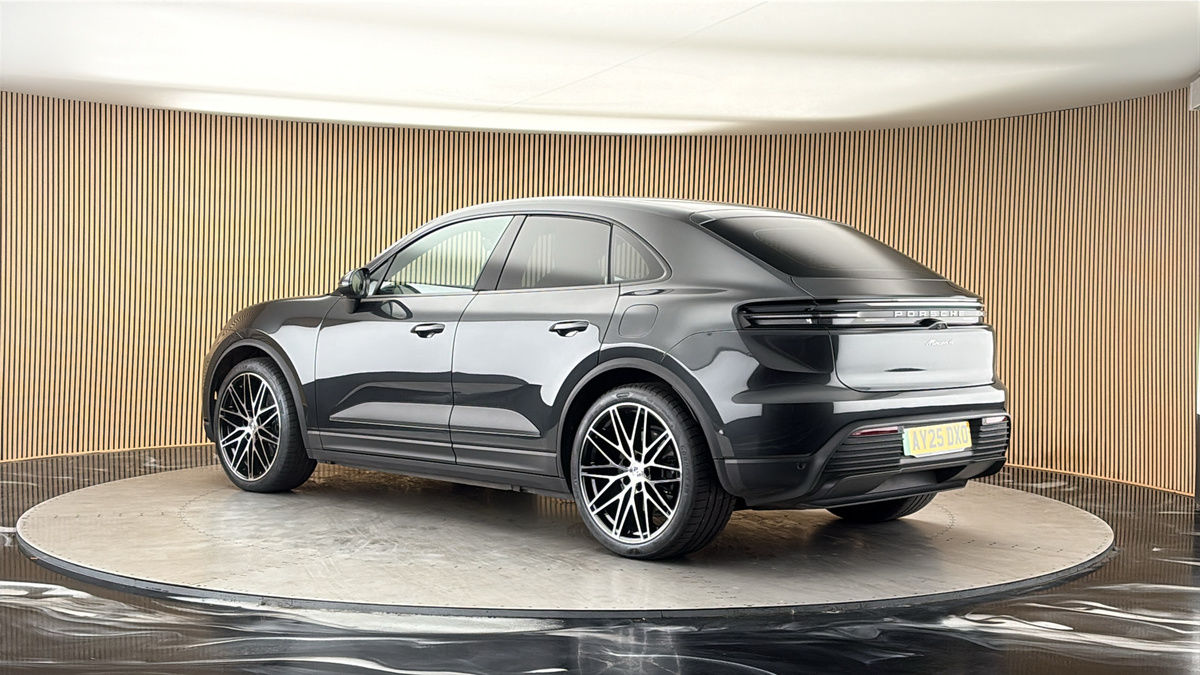 More views of Porsche Macan