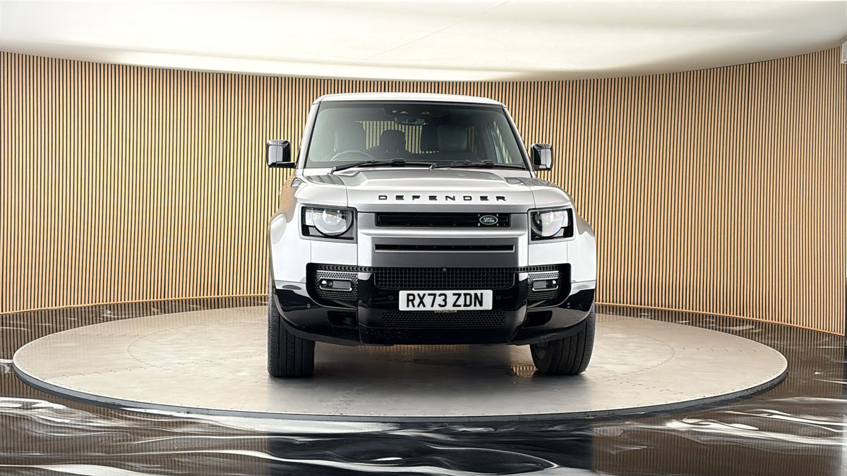 More views of Land Rover Defender 90
