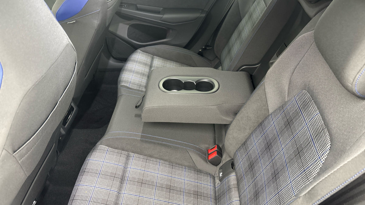 Volkswagen Golf Image 9