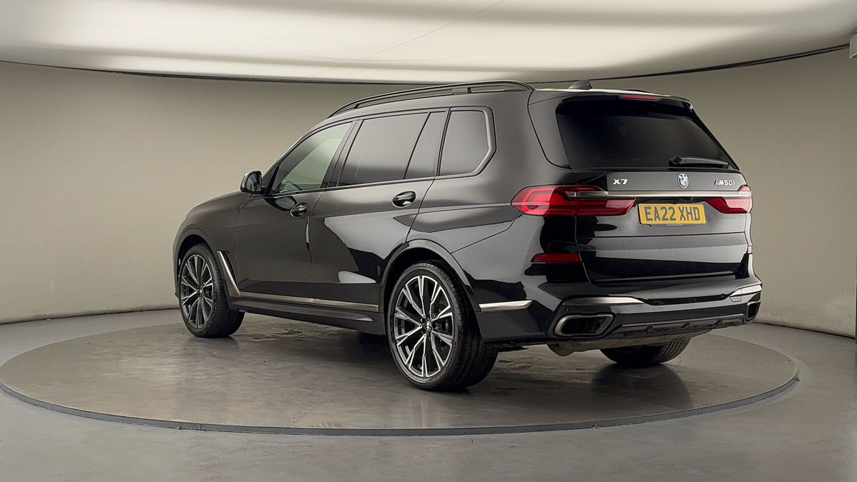 BMW X7 Image 2