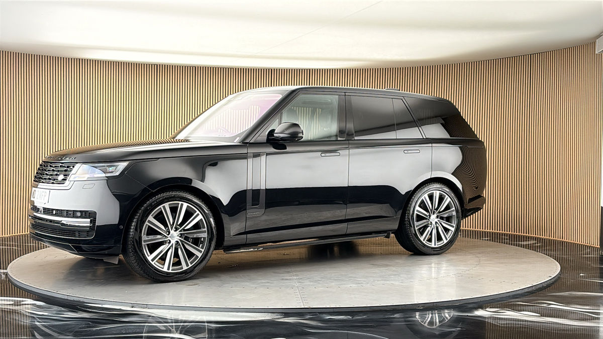 More views of Land Rover Range Rover