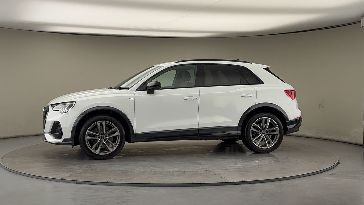 More views of Audi Q3