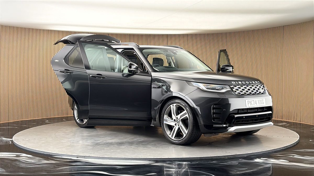 More views of Land Rover Discovery