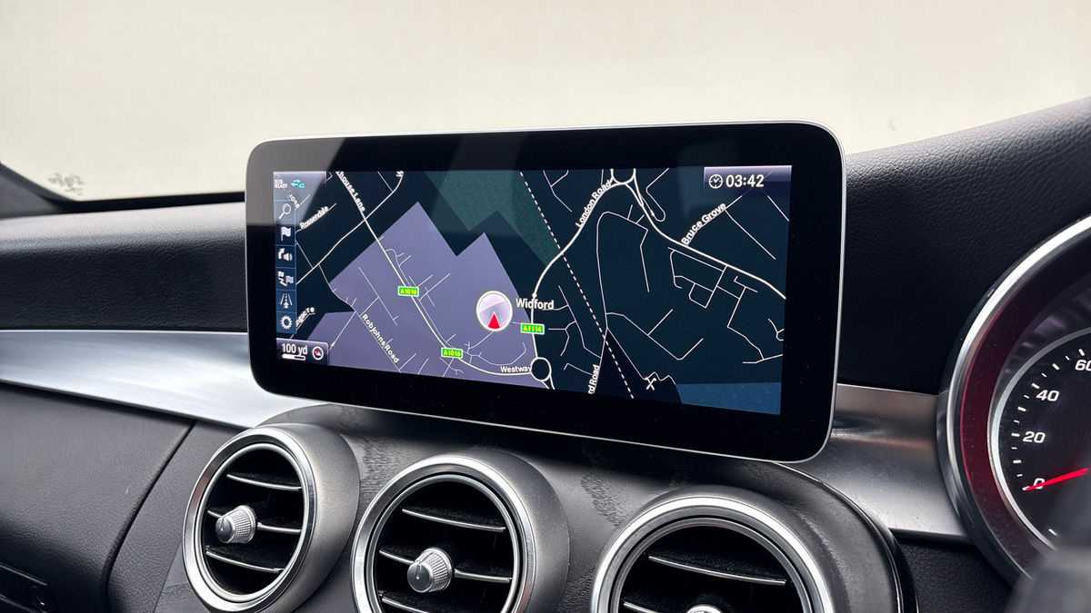 Mercedes-Benz C Class Image 17