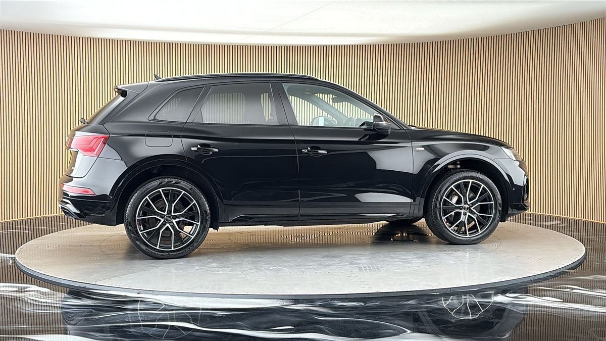 More views of Audi Q5
