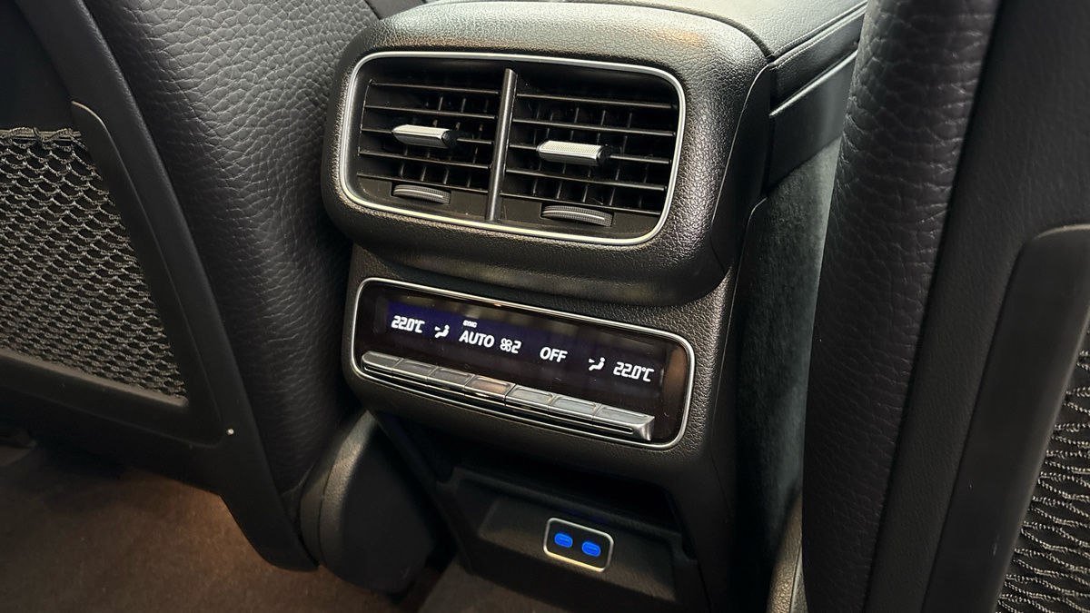 Mercedes-Benz GLE Image 27