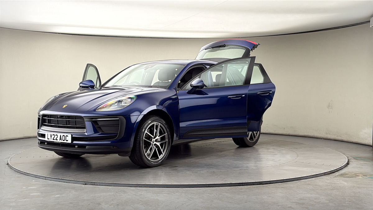 More views of Porsche Macan