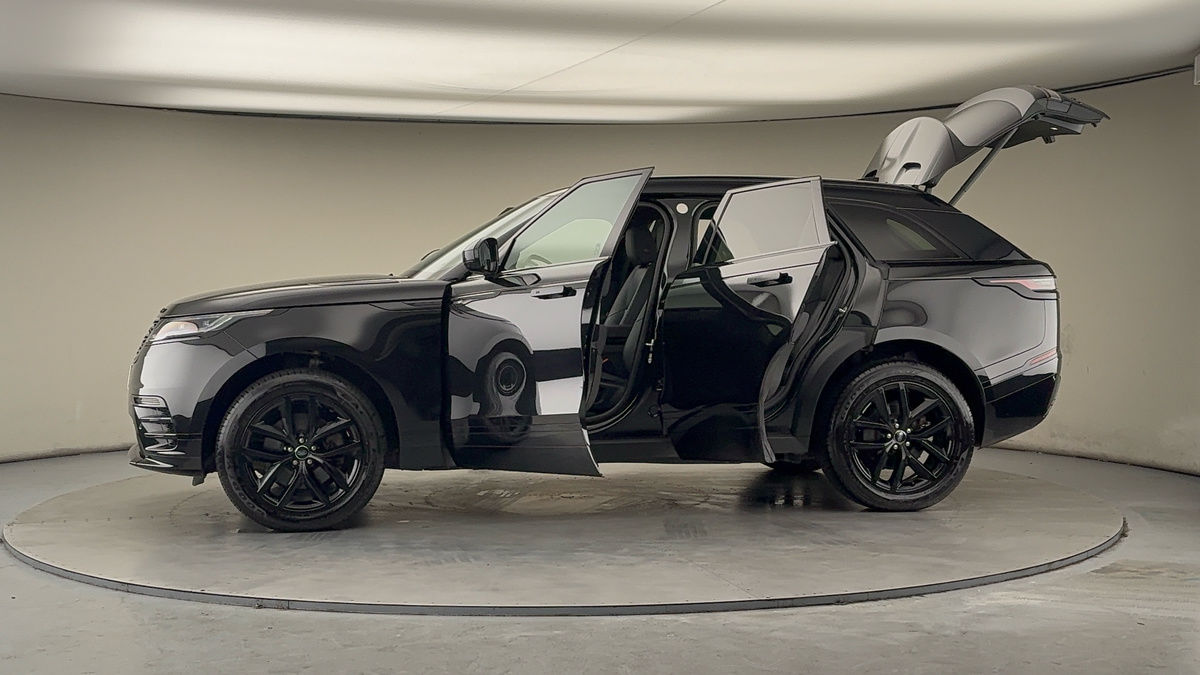 More views of Land Rover Range Rover Velar