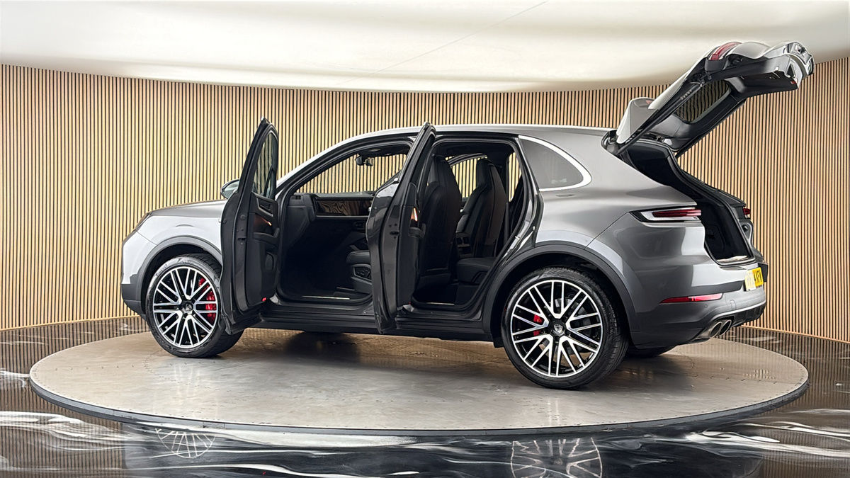 More views of Porsche Cayenne