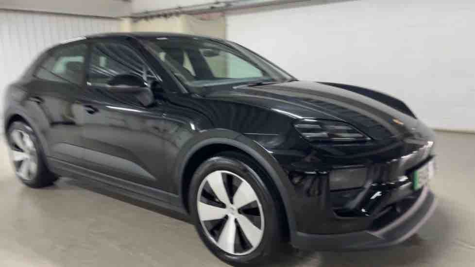 More views of Porsche Macan