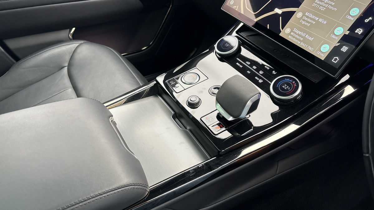 Land Rover Range Rover Sport Image 18