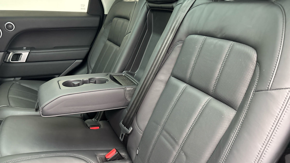 Land Rover Range Rover Sport Image 9
