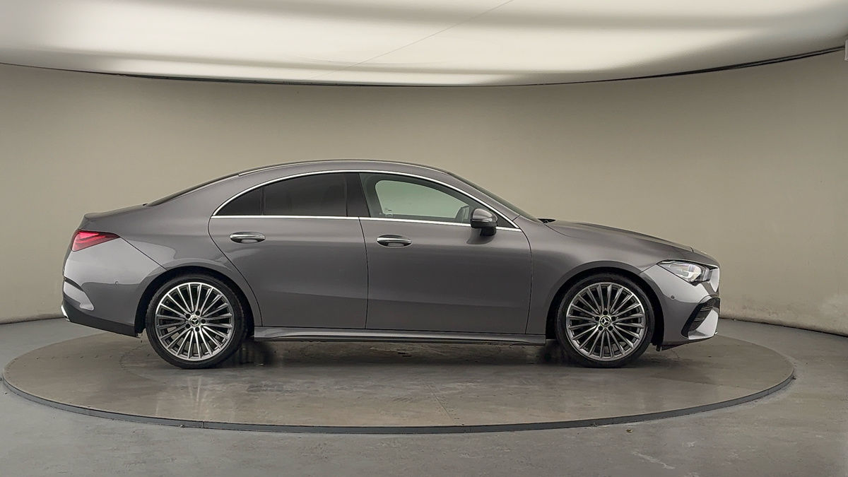 Mercedes-Benz CLA Image 16