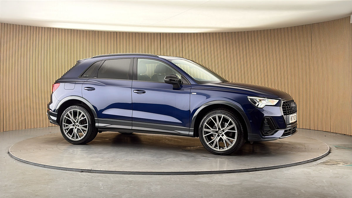 More views of Audi Q3