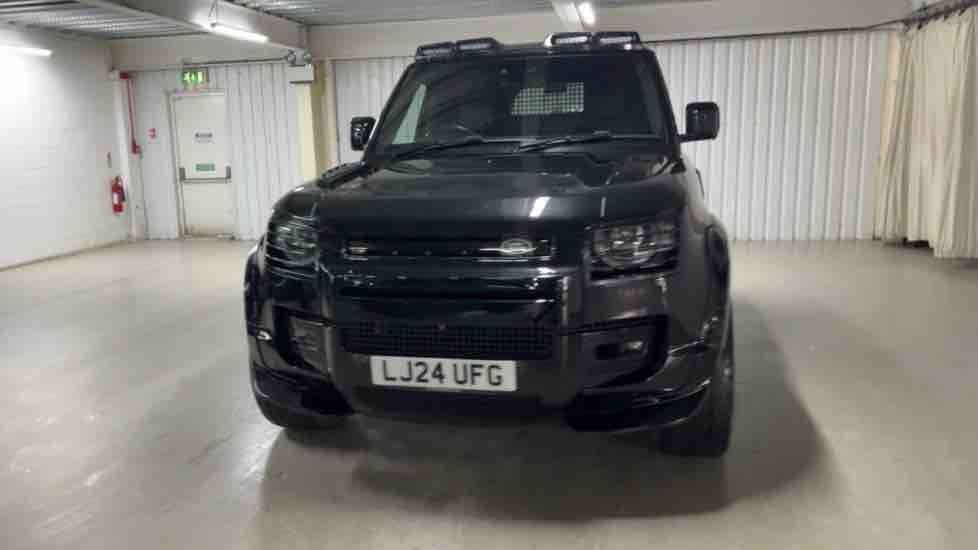 More views of Land Rover Defender 110