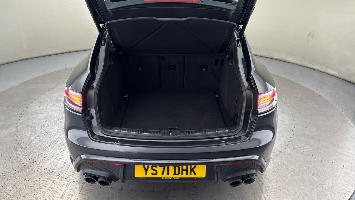 Porsche Macan Image 11