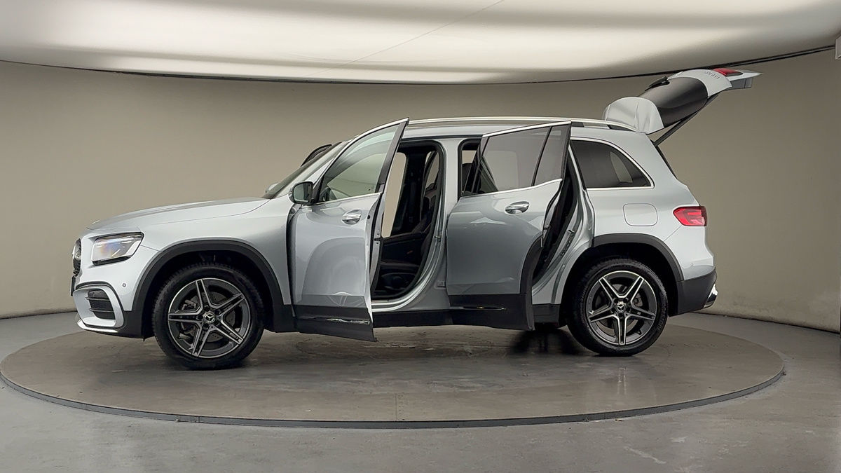 More views of Mercedes-Benz GLB