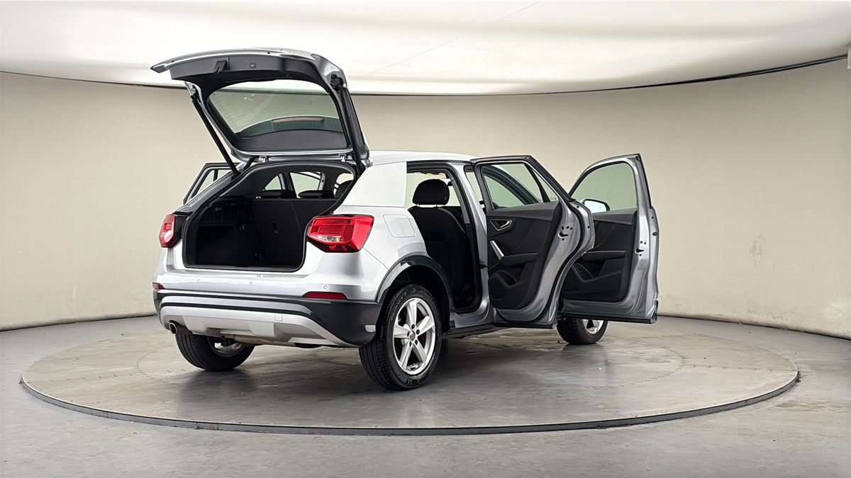 More views of Audi Q2