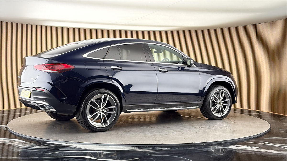 More views of Mercedes-Benz GLE