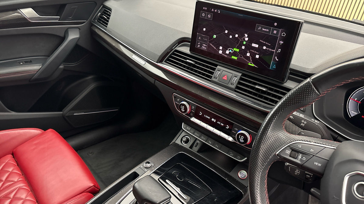 Audi SQ5 Image 18