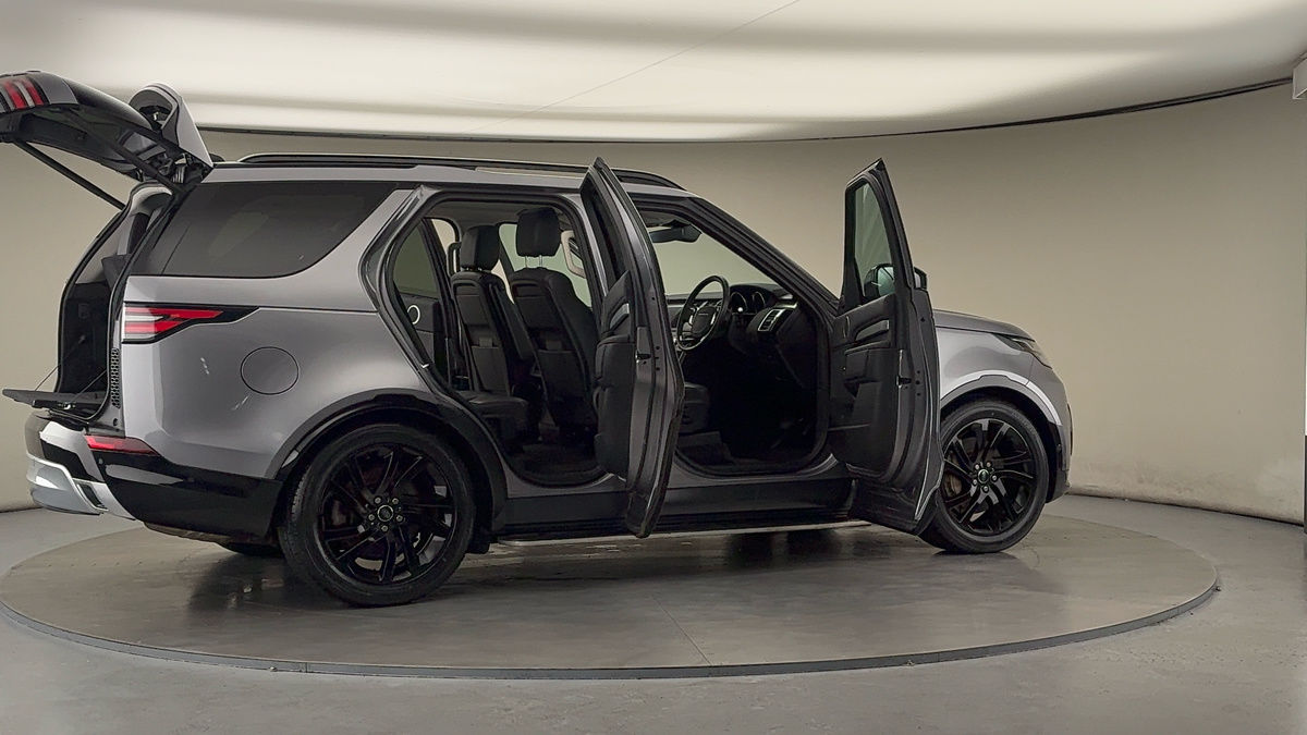 More views of Land Rover Discovery