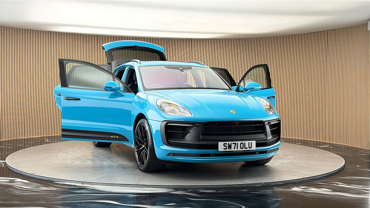 More views of Porsche Macan