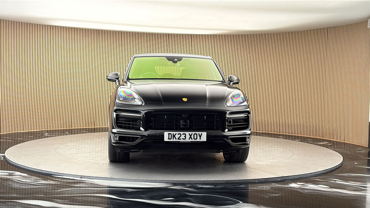 More views of Porsche Cayenne