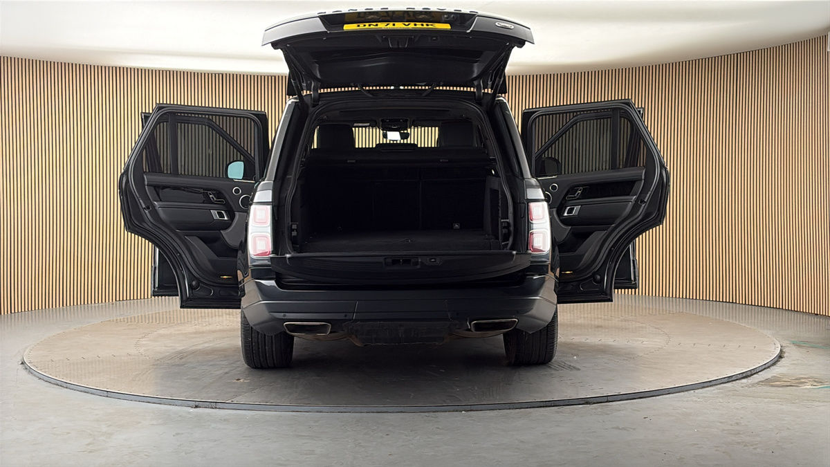 More views of Land Rover Range Rover