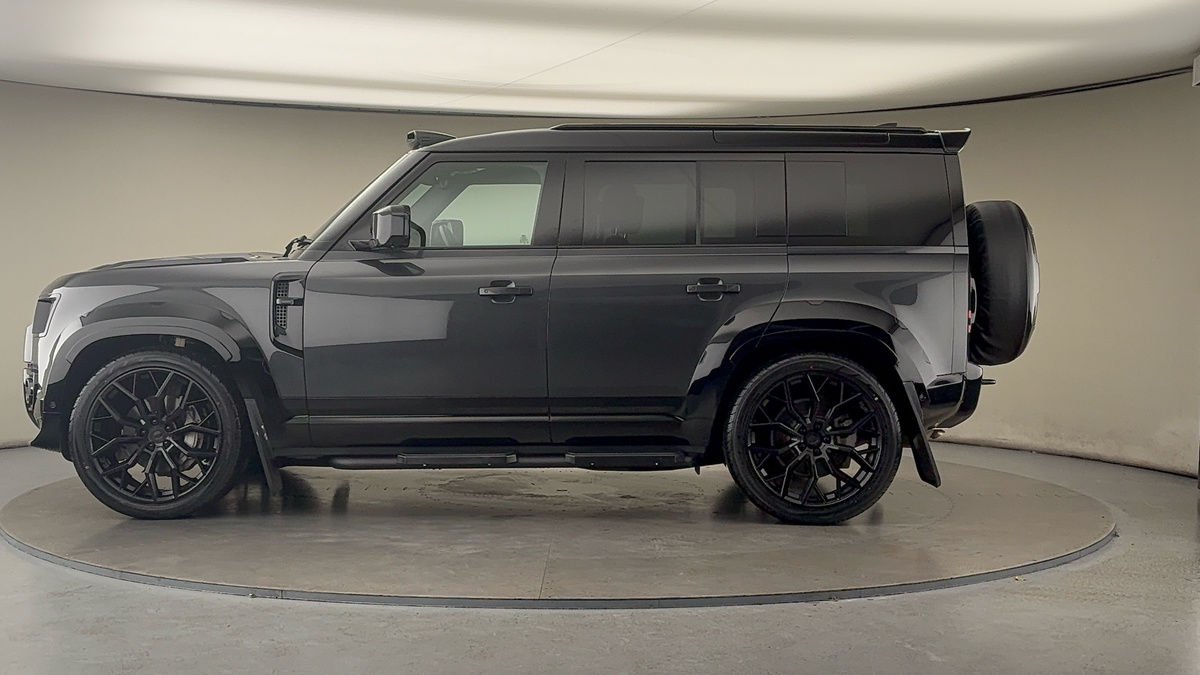 Land Rover Defender 110 Urban Image 15