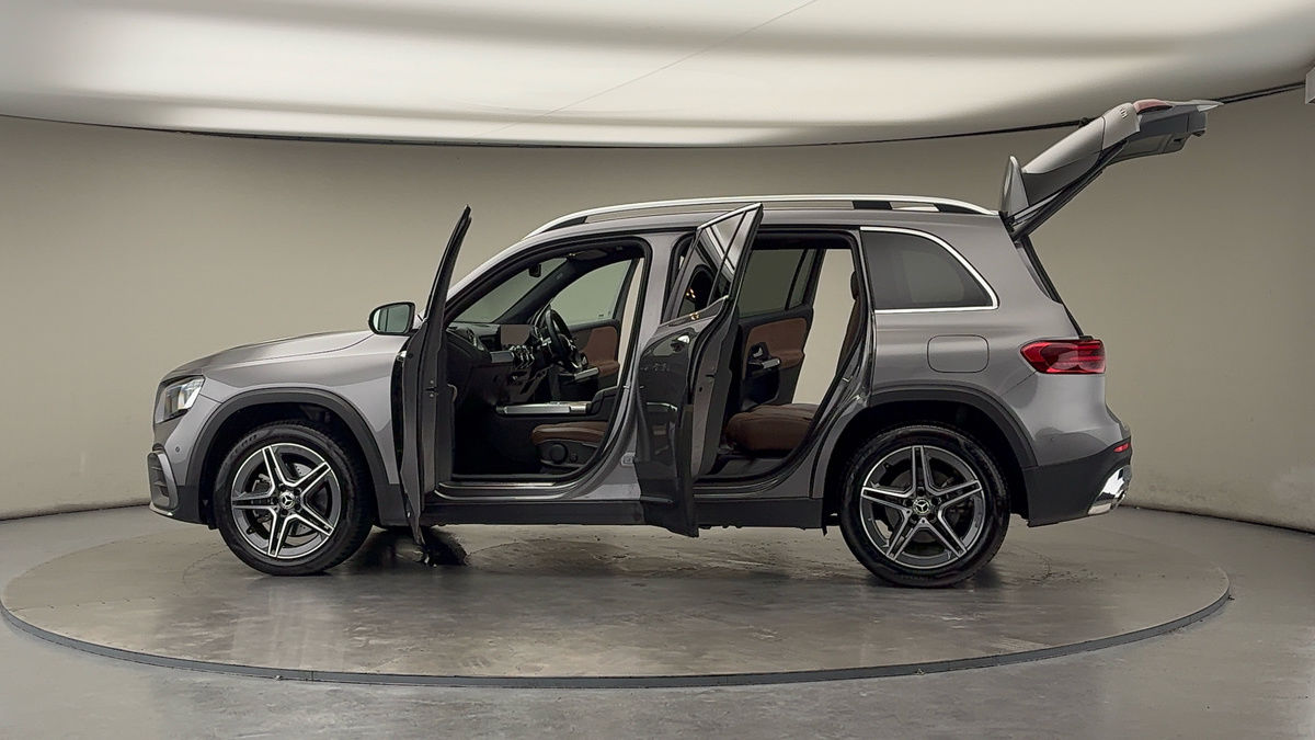 More views of Mercedes-Benz GLB