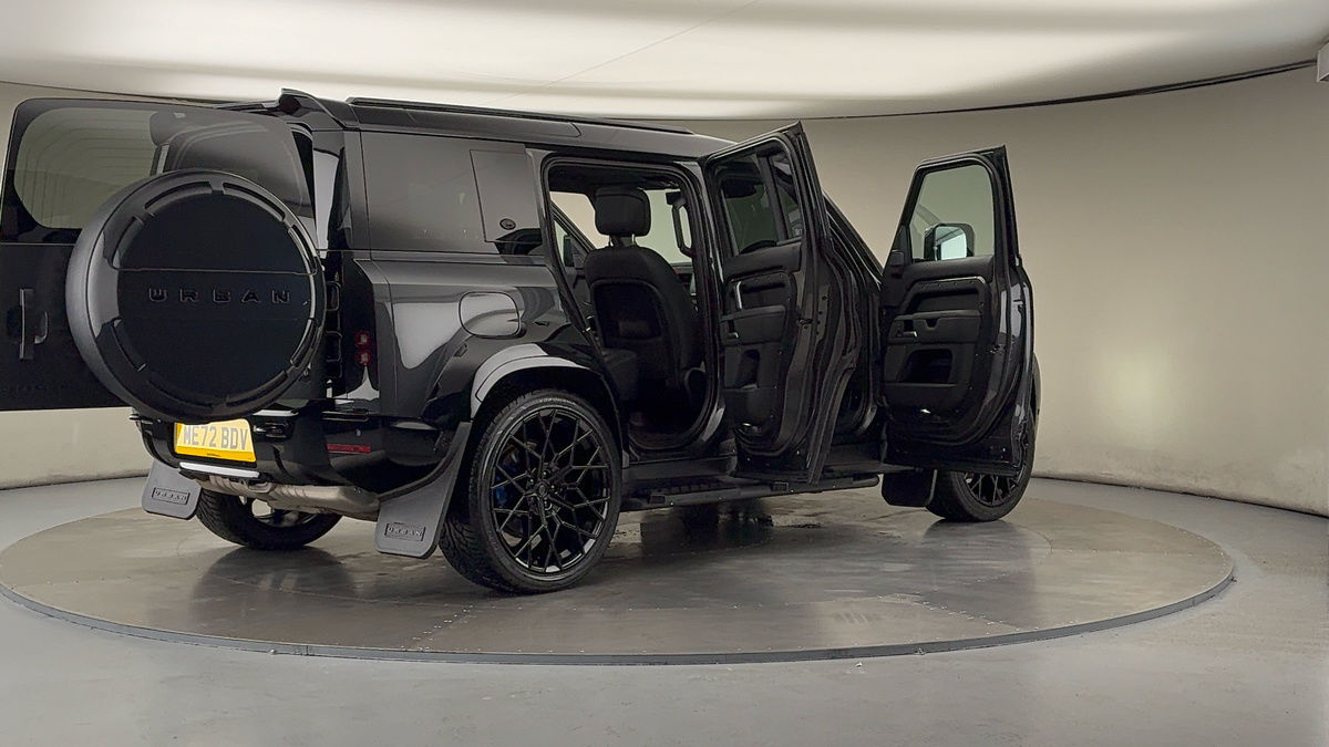 More views of Land Rover Defender 110
