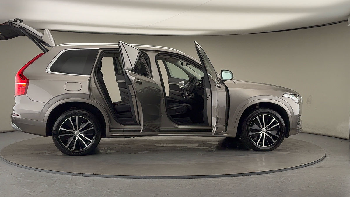 More views of Volvo XC90