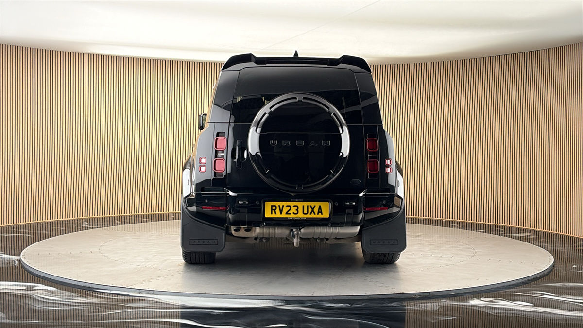 More views of Land Rover Defender 110