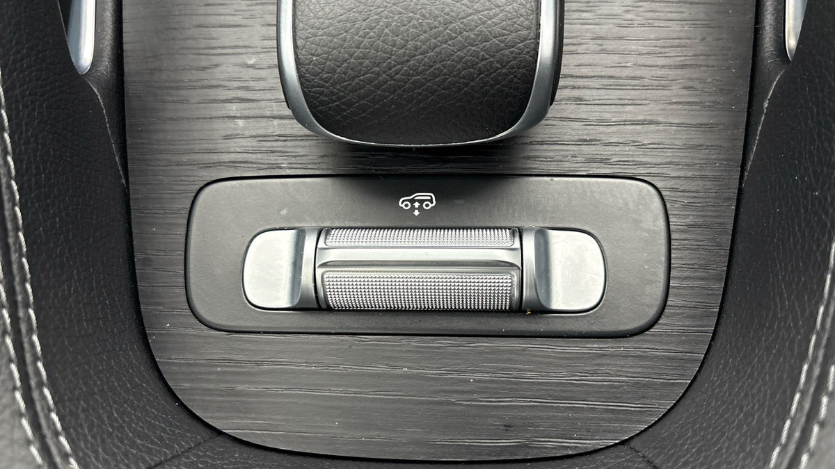 Mercedes-Benz GLS Image 33