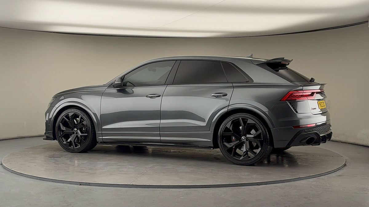 More views of Audi RSQ8