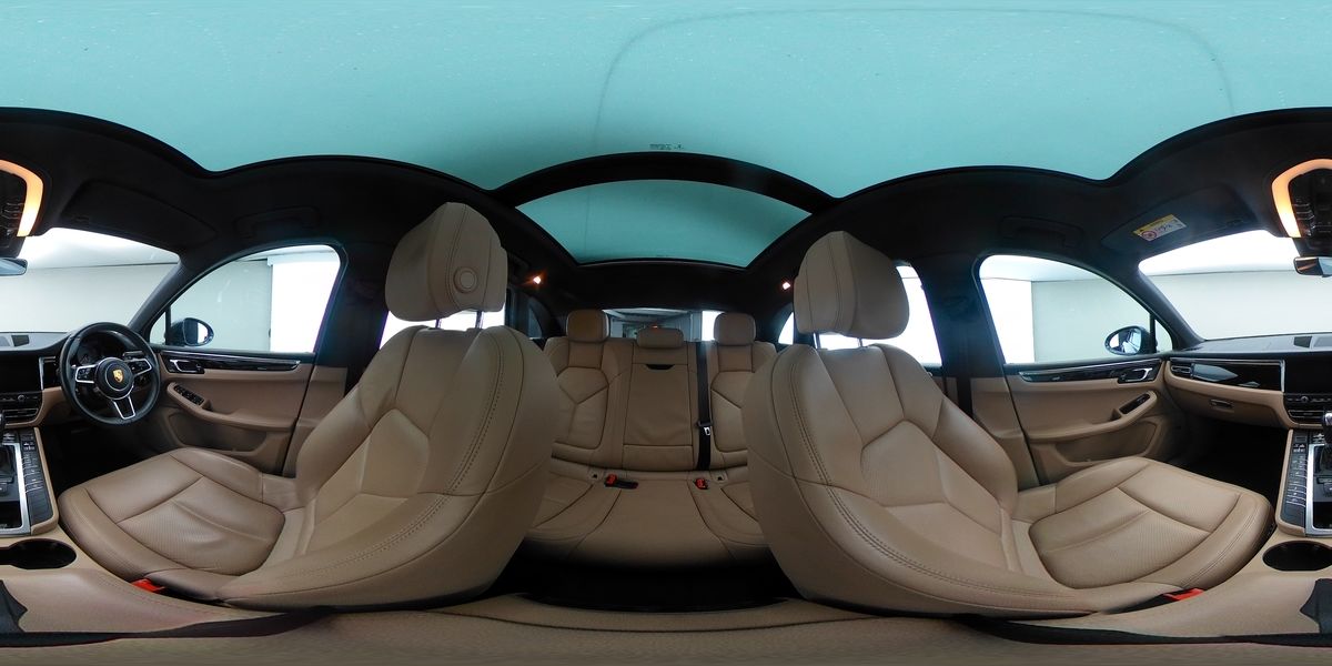 More views of Porsche Macan