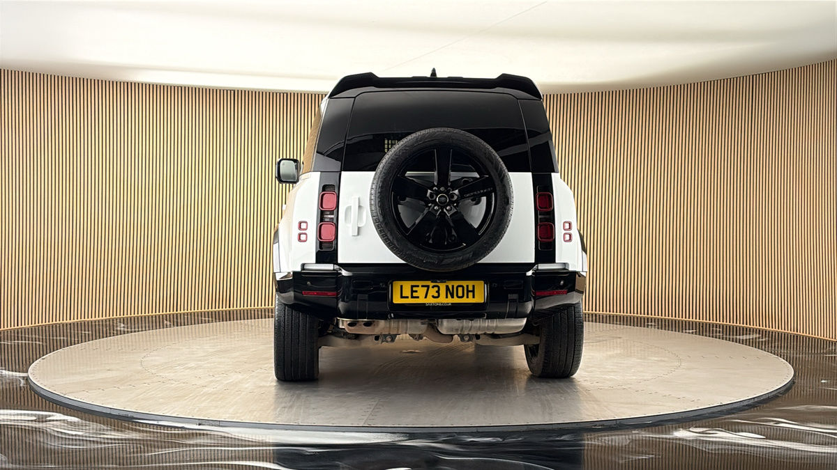 More views of Land Rover Defender 90