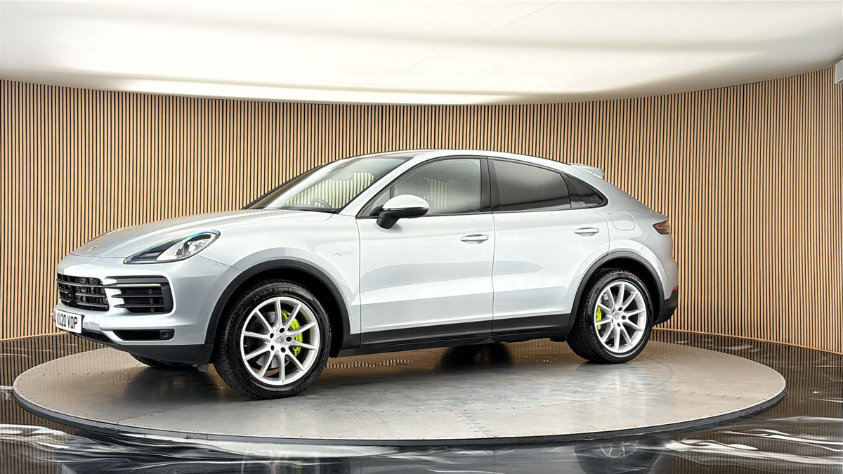More views of Porsche Cayenne