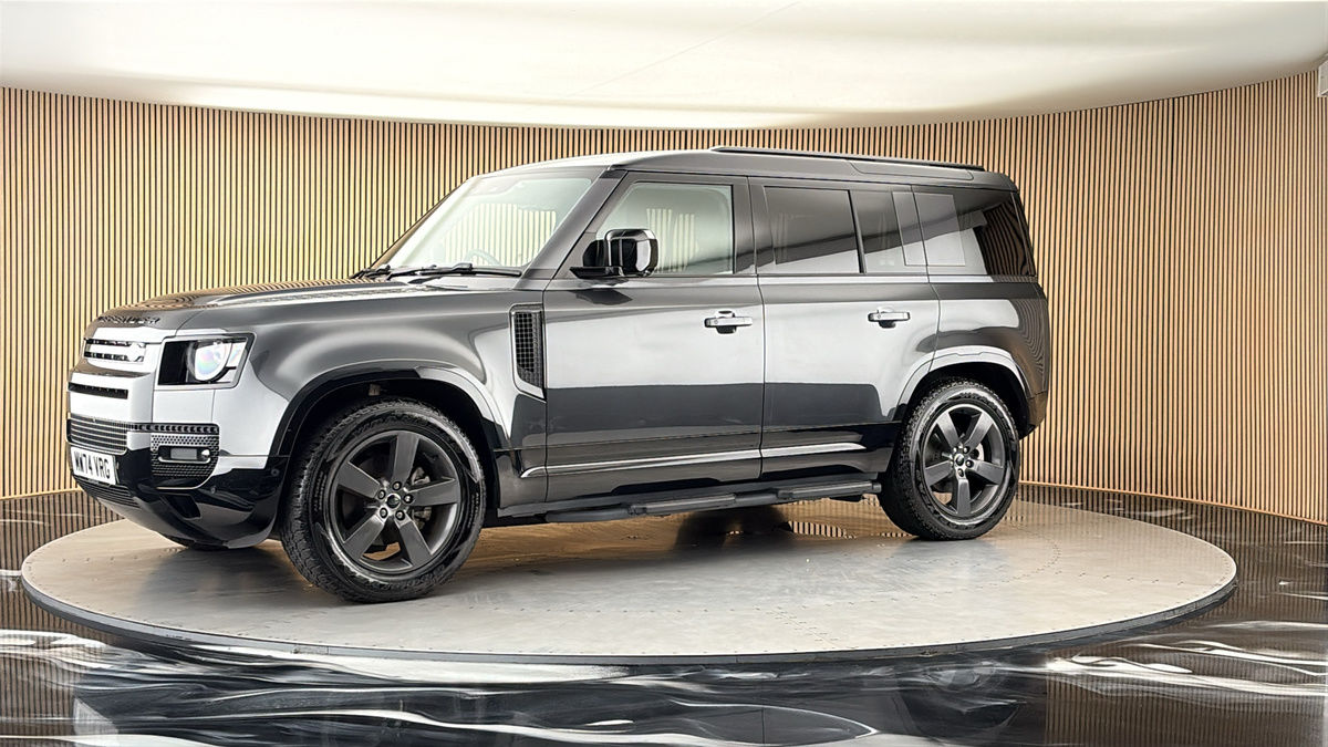 More views of Land Rover Defender 110