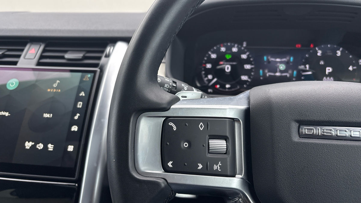 Land Rover Discovery Image 13