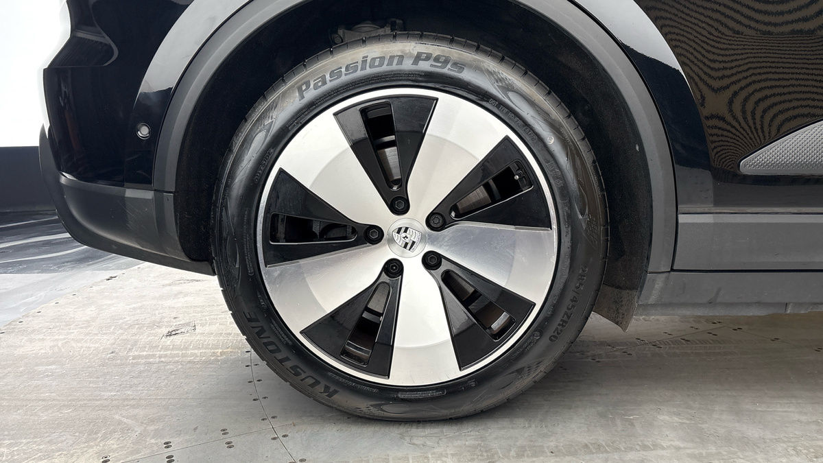 Porsche Macan Image 10
