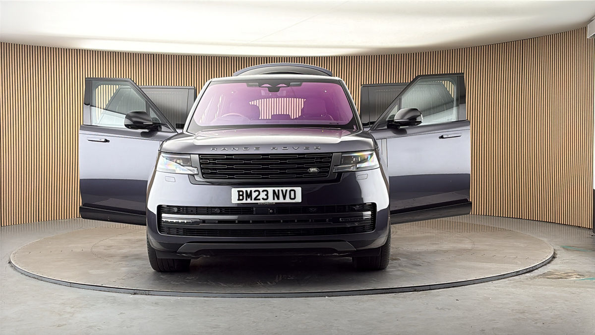 More views of Land Rover Range Rover